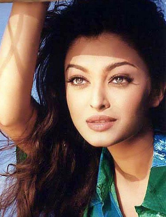 Birthday Special: 10 timeless pictures of Aishwarya Rai from her ...