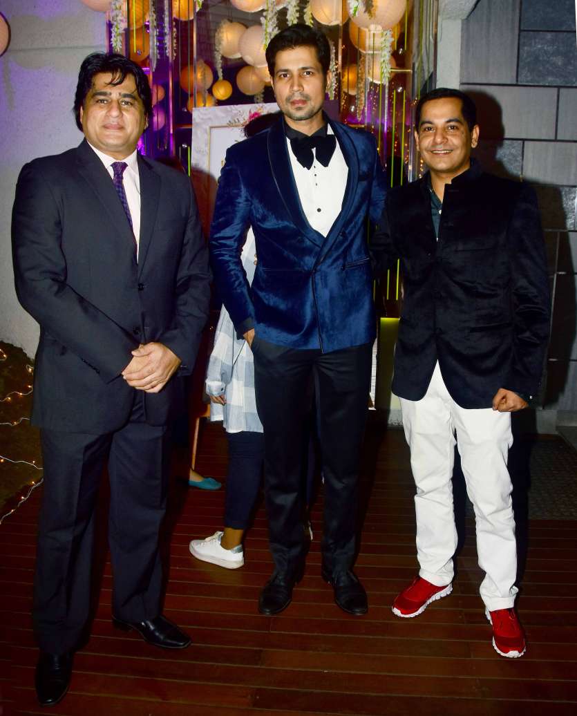 Talented entertainers Gaurav Gera, Sumeet Vyas and Ayub Khan also made a dynamic entry.