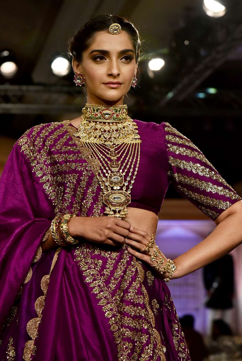 PURPLE KURTI WITH LEHENGA AND DUPATTA ss-043-13