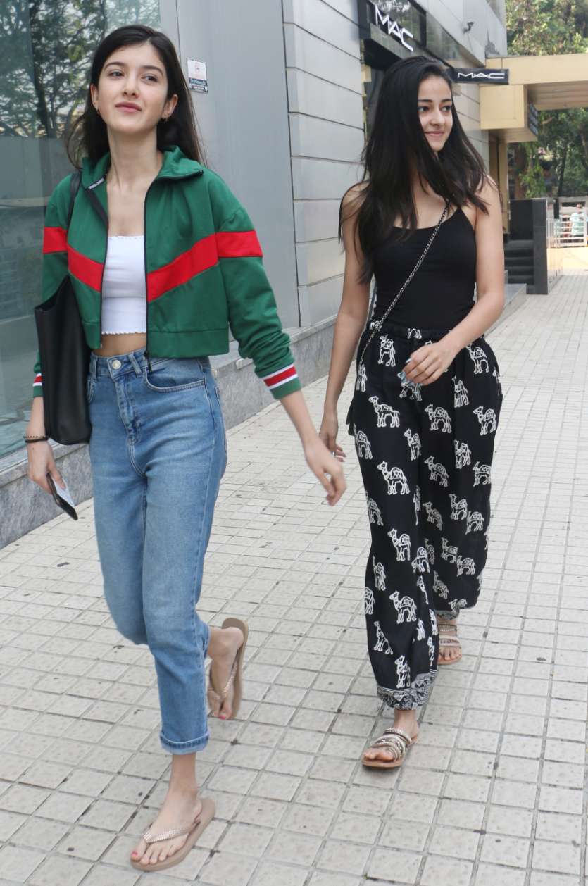 Ananya Panday and Shanaya Kapoor are true blue besties and their Maison  Goyard mini bags agree