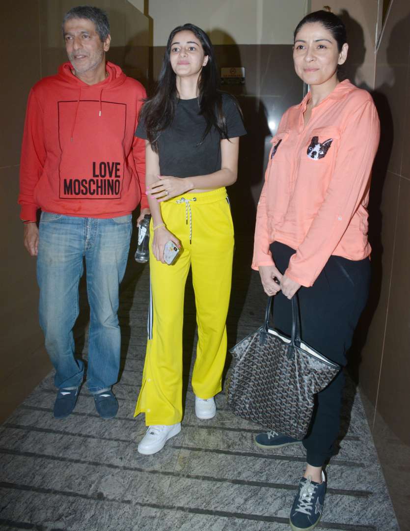 Ananya Panday Slays In Her Casual Best As She Steps Out For A Family Outing