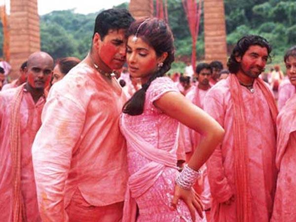 akshay kumar and priyanka chopra holi song