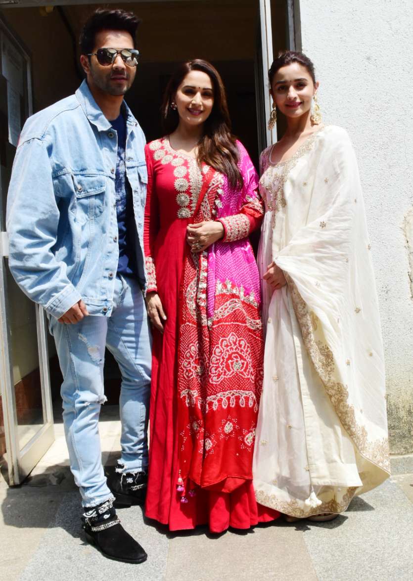 Alia Bhatt, Varun Dhawan and Sonakshi Sinha promote Kalank in Mumbai |  Filmfare.com