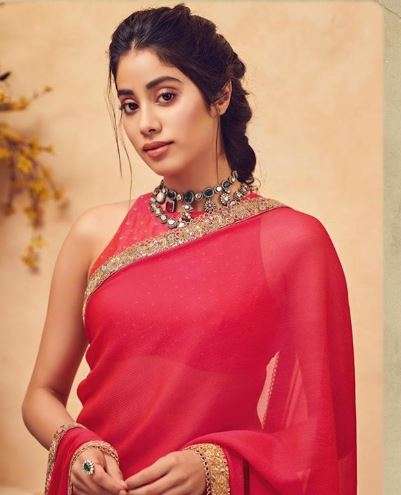 Janhvi Kapoor Looks No Less Than A Diva In Ravishing Red Saree - News  Nation English