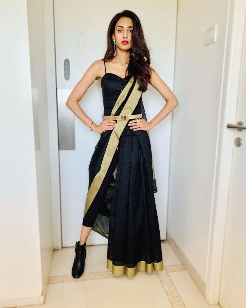 Erica Fernandes takes inspiration from Kareena Kapoor to portray her role  in Kasautii Zindagii Kay - Times of India