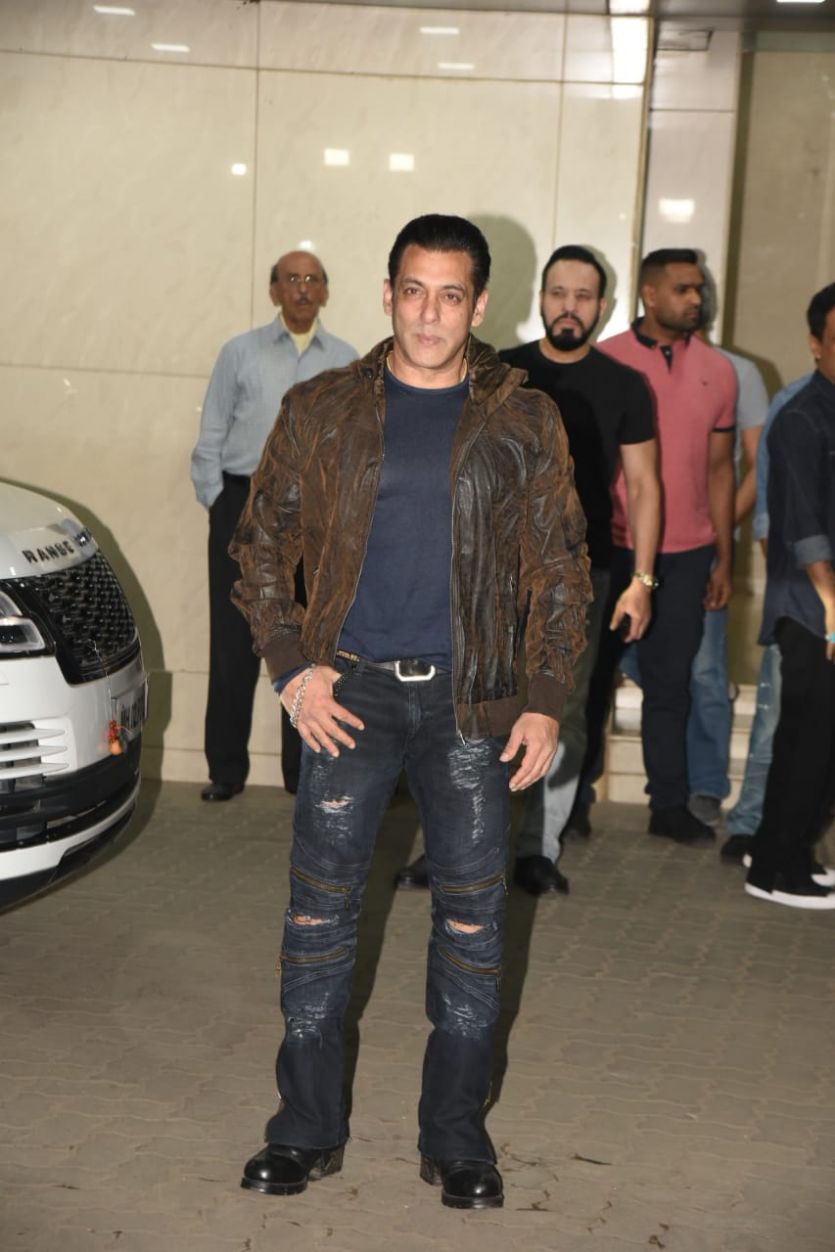 salman khan pant price