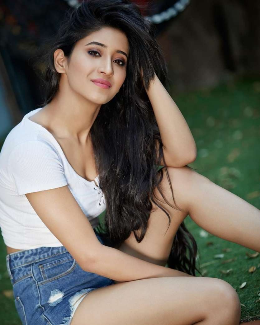 Happy Birthday Shivangi Joshi Gorgeous Pictures Of The Actress Which Will Leave You In Awe Of