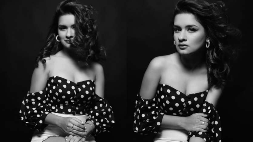 Avneet Kaur Gives Retro Feels In Her Latest Monochromatic Photoshoot 