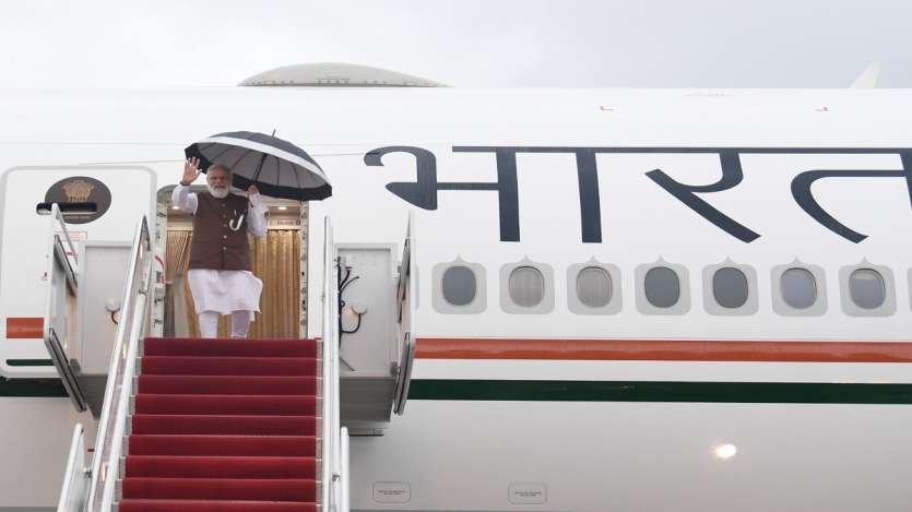 Modi arrives in the US, gets a warm welcome in the rain - ​Modi arrives for  3-day visit