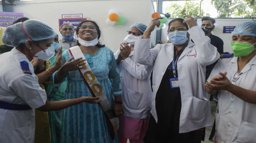 India 100 Crore Covid19 Vaccine Milestone How Nation Celebrated Photos ...