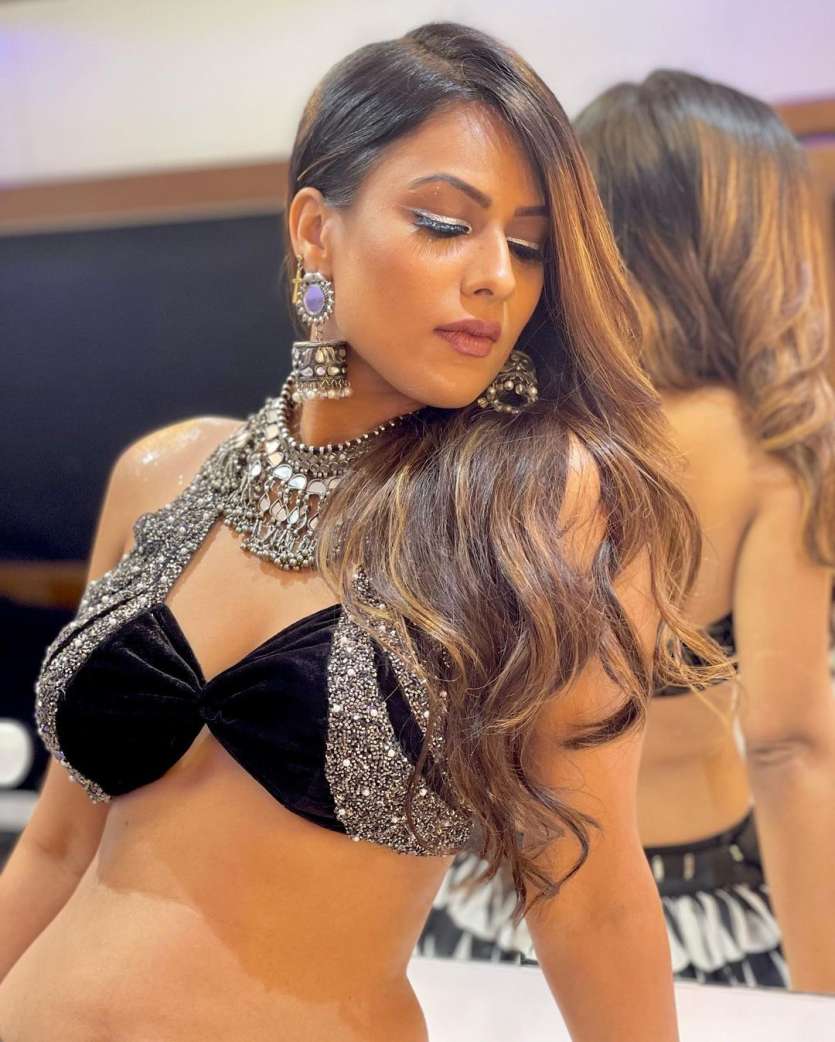 Jacquline Naked Bollywood Actress - Shimmer smears on Instagram as Nia Sharma, Jacqueline Fernandez and Malaika  Arora raise temperature