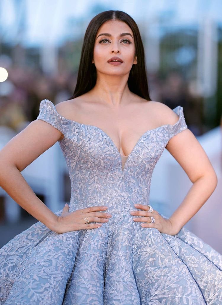 750px x 1028px - On Aishwarya Rai 48th birthday, lets revisit some of her iconic sartorial  choices (IN PICS)