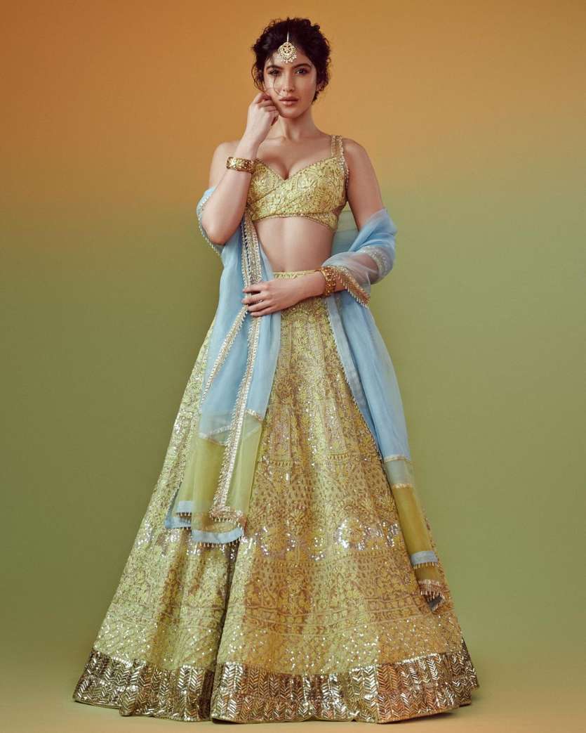 In Pics: Tips To Twist Your Traditional Lehenga And Give It A Hot Modern  Look Inspired By Alaya F