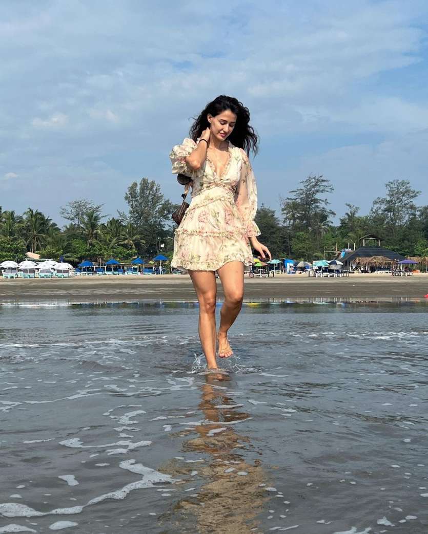 The Perfect Beach Outfit for Mumbai - Chiconomical