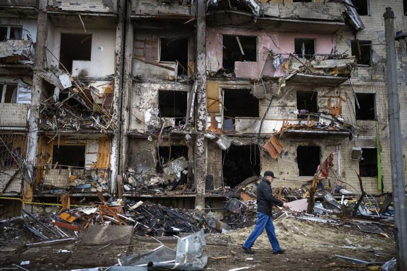 Scenic Ukraine turns into rubble country amid Russian bombing | IN PICS