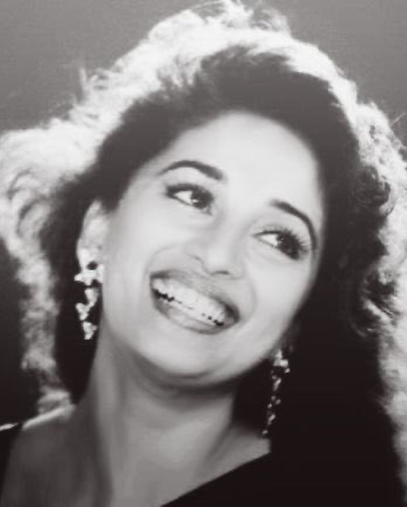 On Madhuri Dixit Birthday 10 Unmissable Throwback Pictures Of Dhak Dhak Girl That Will Make You 6690