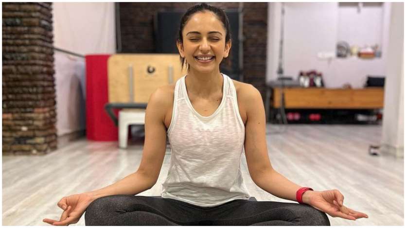 Rakul Preet Singh is another actress who is a fitness freak. She keeps herself fit by practising regular exercise. She also posts her workout pictures and videos with her fans. In the picture, the actress is seen in a happy mood while performing yoga. Her caption read, “Yoga is Happiness’. 