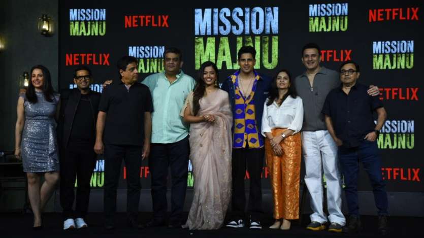 Mission Majnu: Sidharth Malhotra And Rashmika Mandanna Dazzle At ...