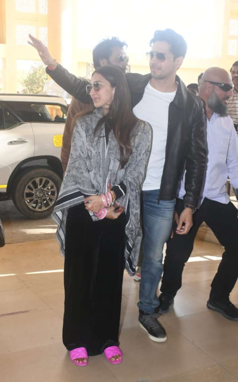 Sidharth Malhotra & Kiara Advani Make First Public Appearance After ...