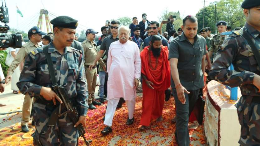 Swami Ramdev celebrates 29th Sanyas diwas; performs grand puja in Haridwar