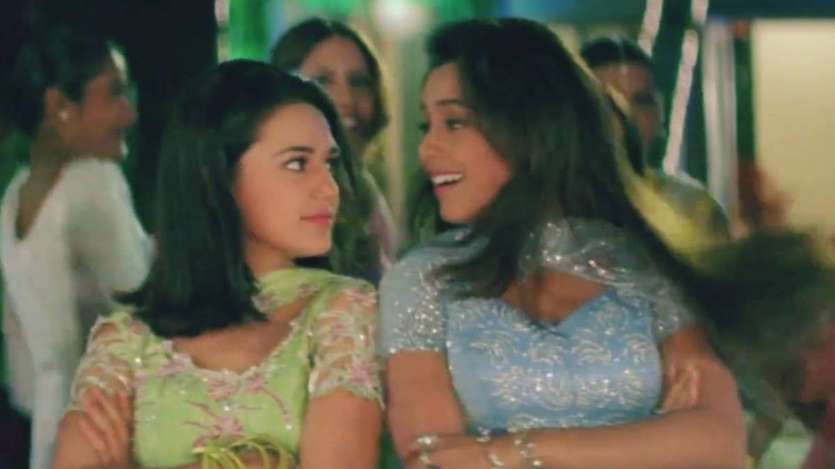 Preity Zinta and Rani Mukerji bring a playful and youthful energy to the screen in 'Piya Piya O Piya Piya'. Their charming style and winning smiles create a light-hearted atmosphere. The dance-off showcases their friendship and highlights the joy of friendship, which remains a fan favourite even today.