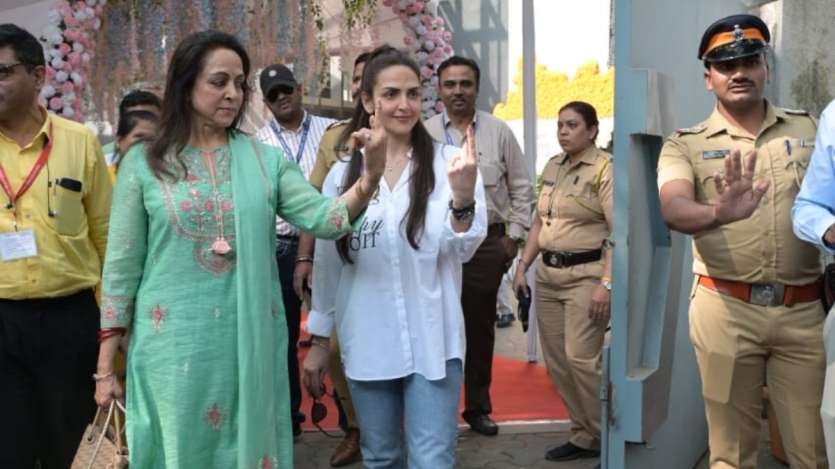 Veteran actress and BJP leader Hema Malini too performed her duty as a citizen by casting a vote. She was accompanied by her daughter Esha Deol.