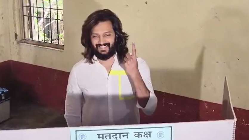 Riteish Deshmukh and wife Genelia D'Souza voted on Wednesday in the Assembly Elections and was spotted coming to the polling booth together.