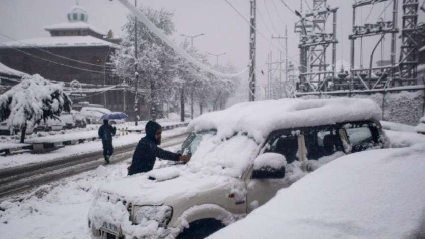 Srinagar witnessed around eight inches of snowfall, while neighboring Gandarbal received about seven inches. The popular tourist destination, Sonamarg, was covered with a thick blanket of snow, approximately eight inches deep.






