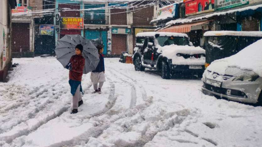 While the snowfall brought joy to locals and tourists, it also disrupted normal life. The heavy snow affected daily activities and transportation in the region.