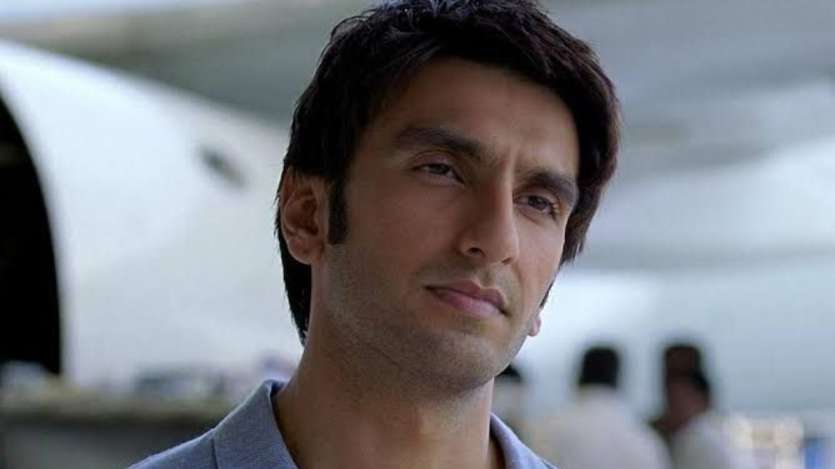 Kabir Mehra from Dil Dhadakne Do: The sole son of a self-made guy who rose to establish an empire is Kabir Mehra. He dislikes expanding his family business and dares to dream differently. Because of his character's relatability, tenderness, and sensitivity, qualities that few people can pull off, he not only won over audiences around the world but also gained popularity among young people.