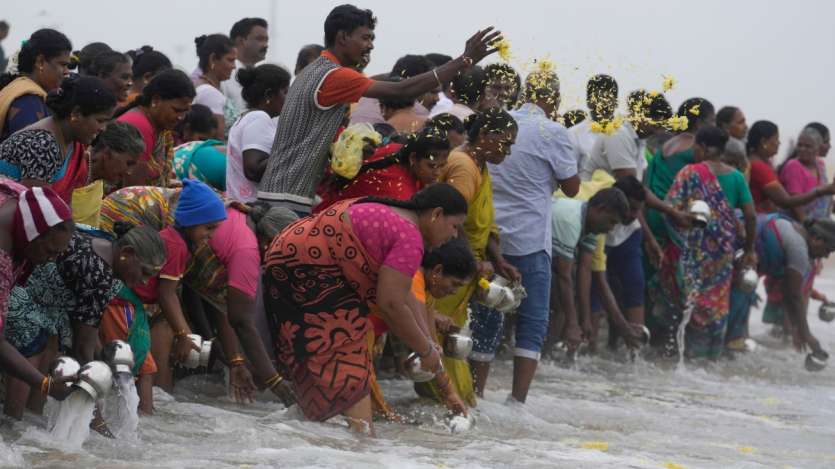 Tsunami completes 20 years, people remember loved ones they lost | See pics