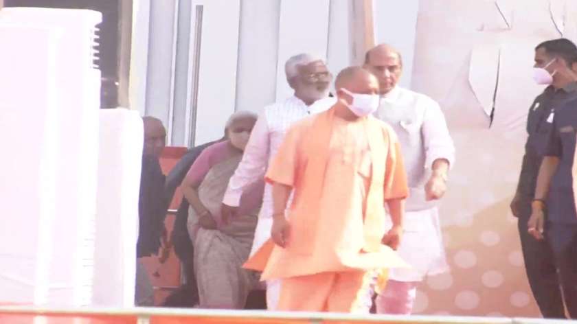 IN PICS | Yogi Adityanath takes oath as UP Chief Minister for a second ...