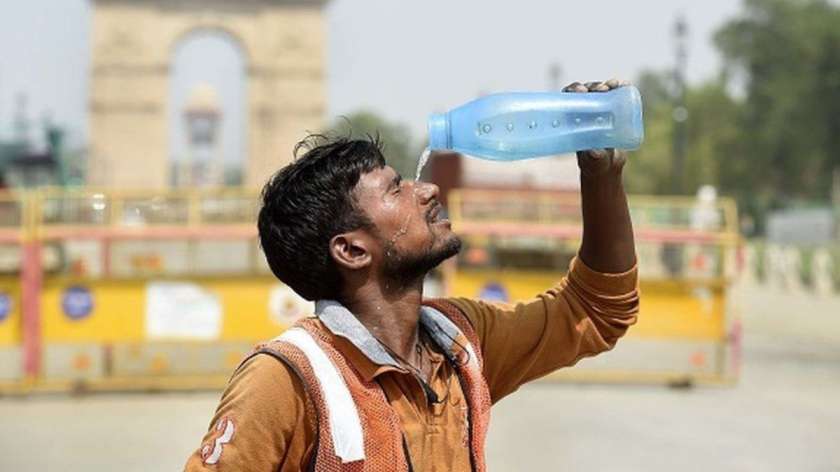 Heatwaves can cause fatigue, weakness, dizziness, headaches, nausea, vomiting, muscle cramps, excessive sweating and even lead to heat stroke.