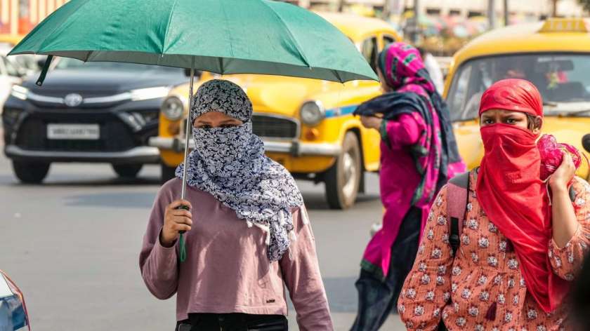 Measures that can be taken to avoid heat include staying indoors during peak hours, wearing light-coloured clothing, keeping the head covered and consuming ample fluids.