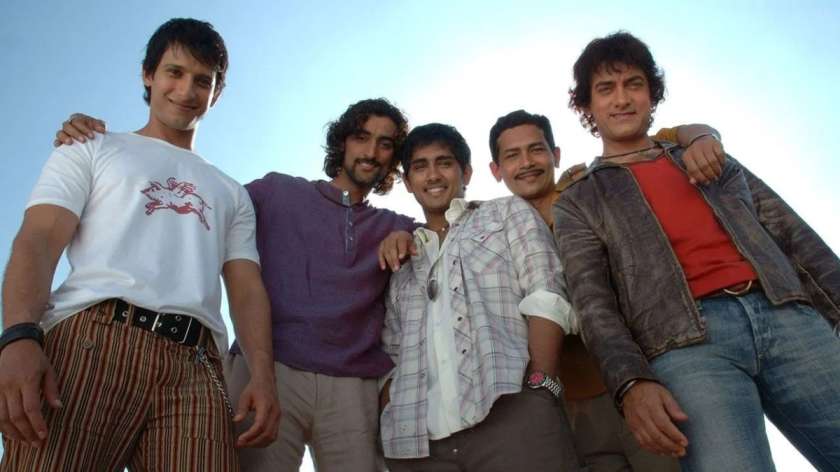 Rang De Basanti: Another Aamir Khan starrer here. The film is based on the relationship of six friends, and the bad turn of events is the core plot of the film. Imagine a friend killing his own father to provide justice to his dead friend, hard right? Well, Sidharth did it in the film and with full conviction.