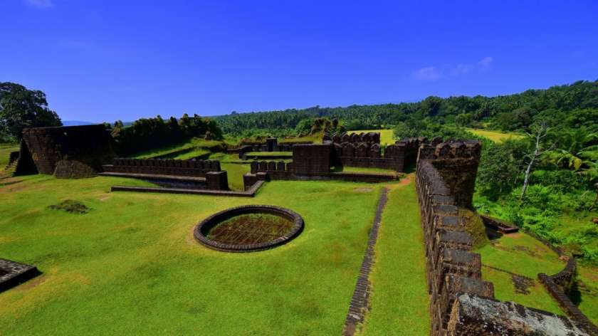 Mirjan Fort is a hidden gem with a fascinating past. It was commissioned by Queen Chennabhairadevi, also known as the 