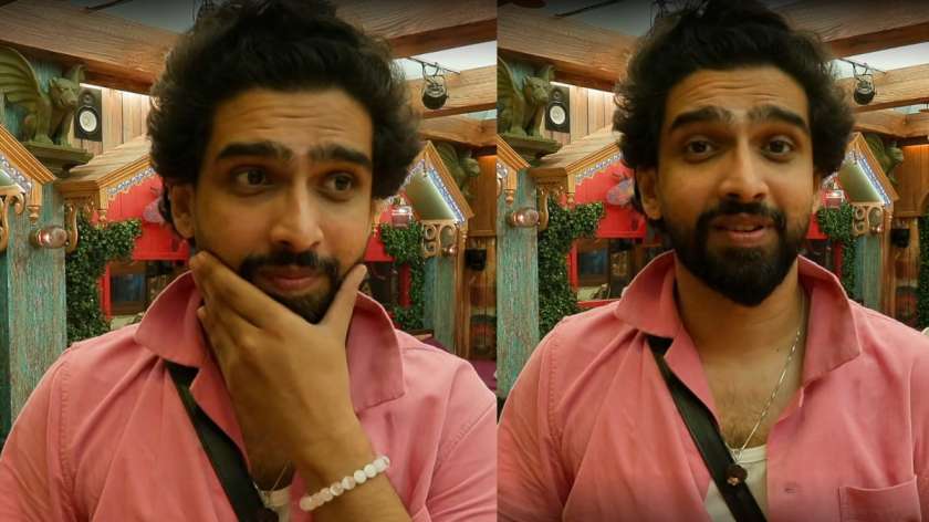 Singer and composer Amaal Mallik shared a heartfelt message for his special someone waiting for him outside the house. Speaking to the cameras, he said, 