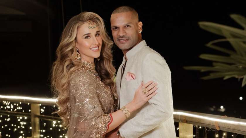 When a cricketer known for fearless strokes begins a new chapter in love, the internet watches closely. Former Indian opener Shikhar Dhawan surprised fans after sharing dreamy glimpses from his sangeet night with fiancée Sophie Shine, captioned simply: “Sangeet night. Almost the Dhawans.”