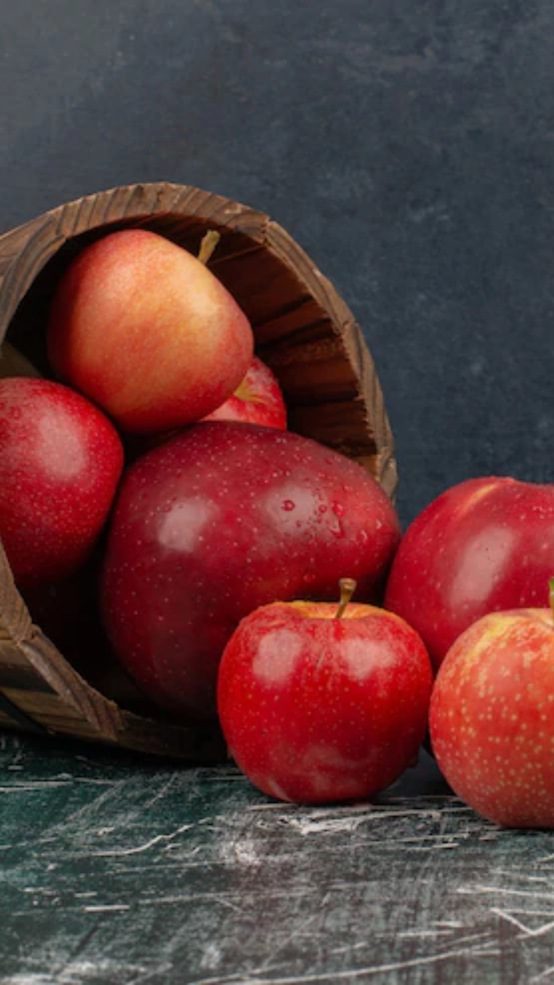 Other than strengthening lungs, know five benefits of eating Apples