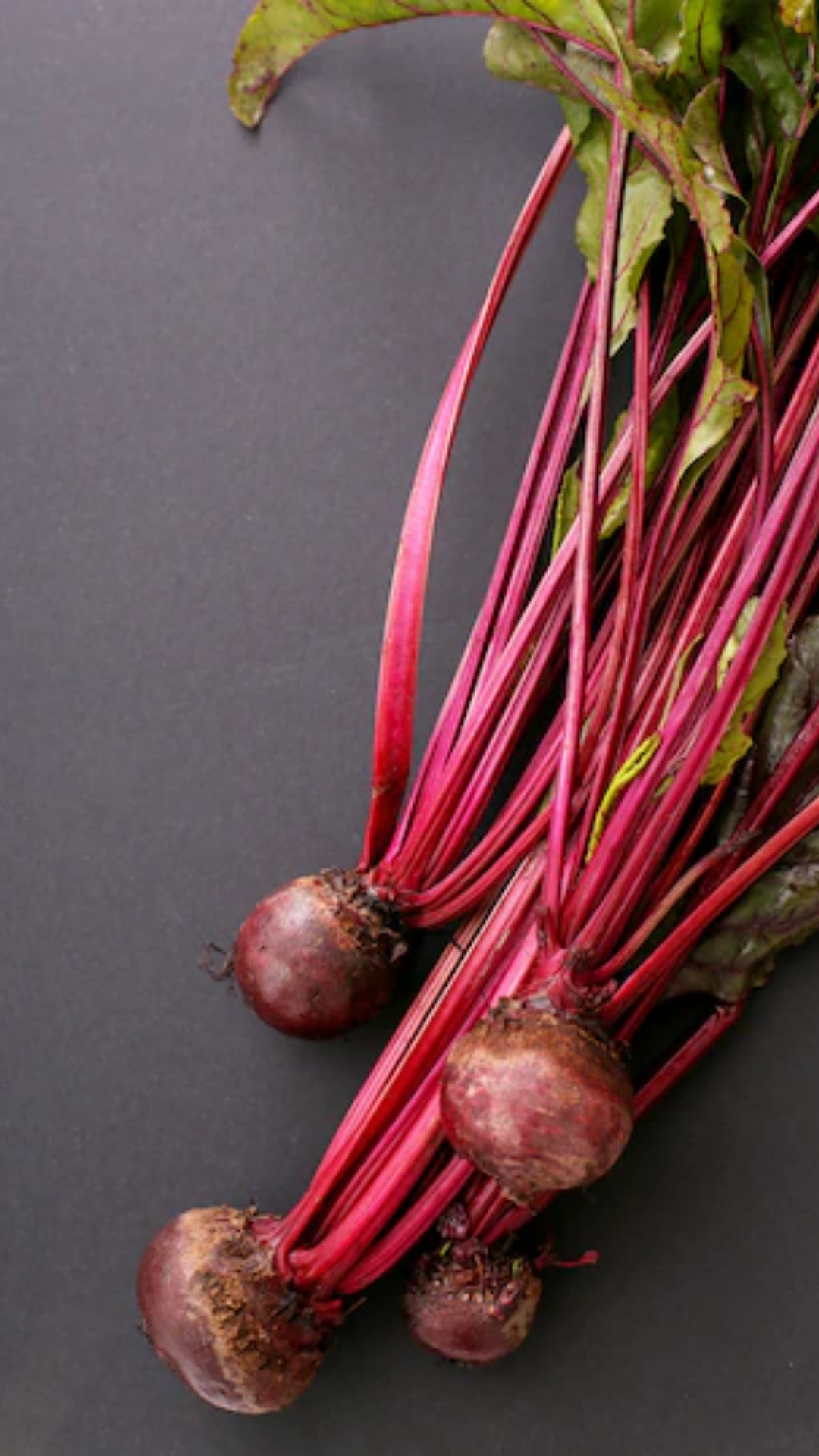 Beetroot has 5 healthy benefits. Know what they are here.