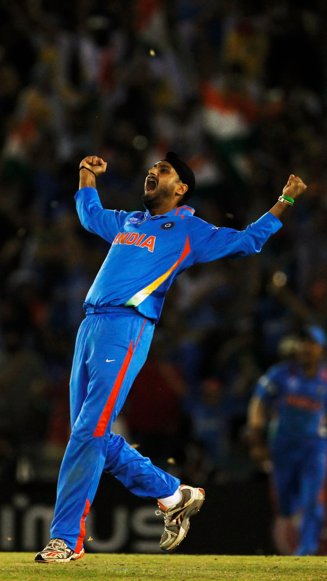 IND vs AUS: Top 10 wicket-takers in ODIs, feat Harbhajan SIngh, Brett Lee