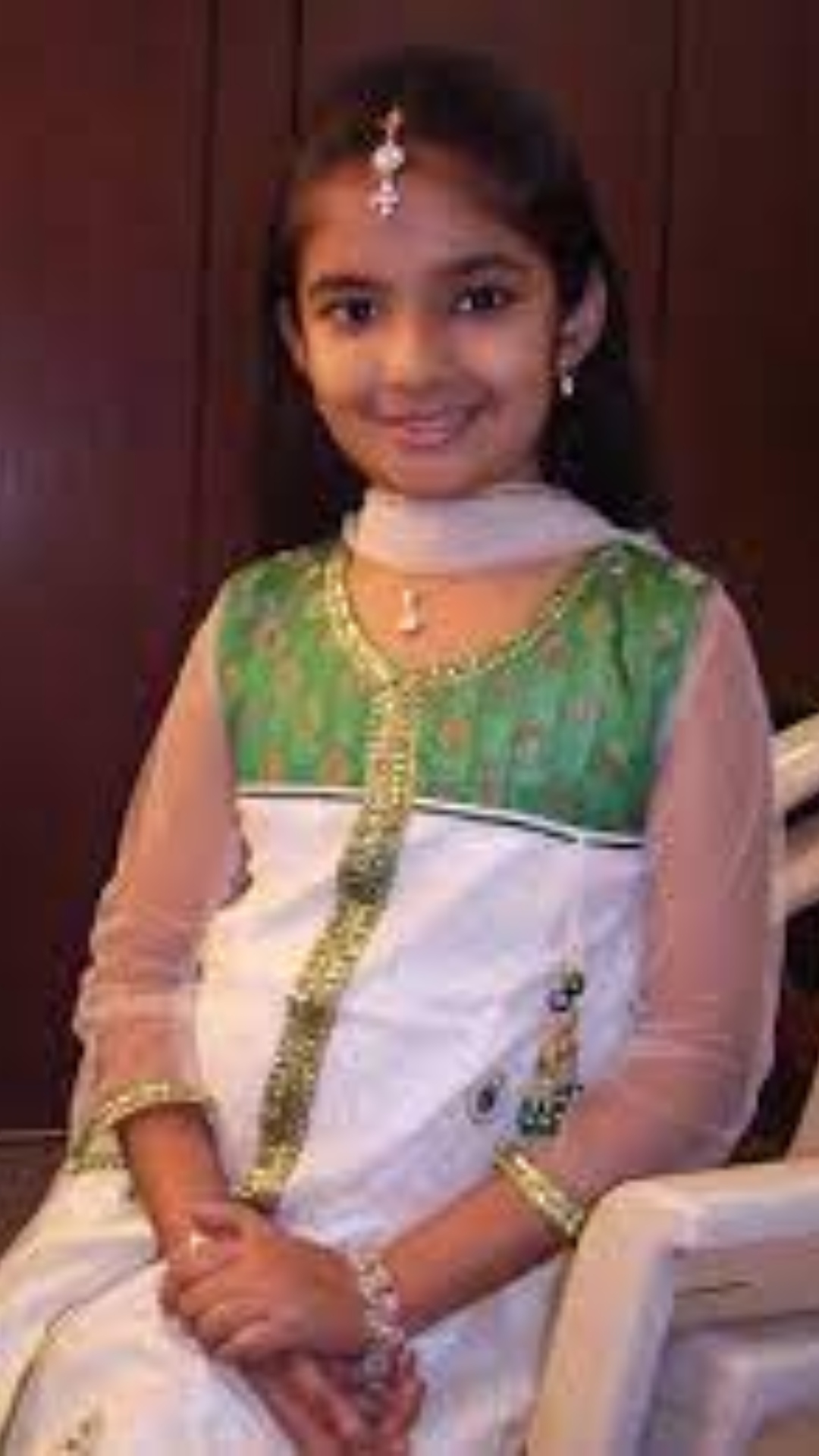 Fotos De Infancia Da Atriz Tamil Anushka