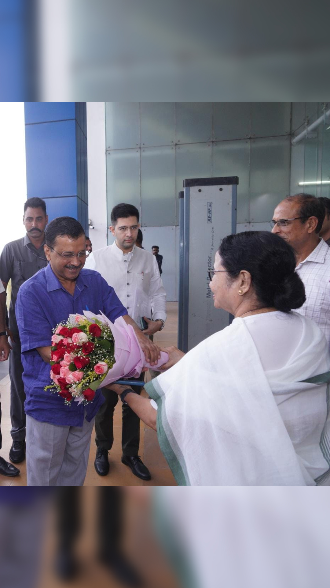 Arvind Kejriwal meets Mamata Mamata Bannerjee