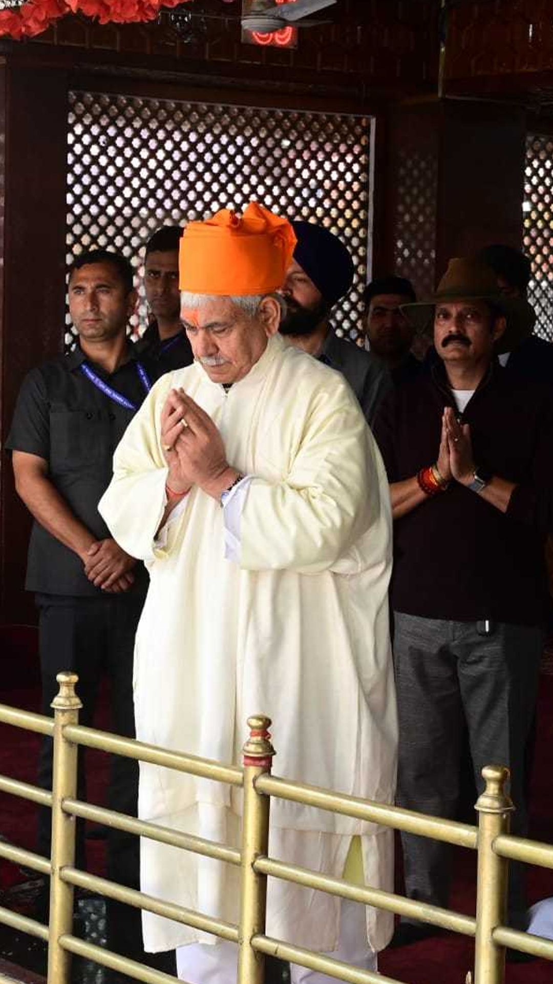 Manoj Sinha offered prayers &amp; announced Yatri Bhawan construction at Mata Kheer Bhawani Temple