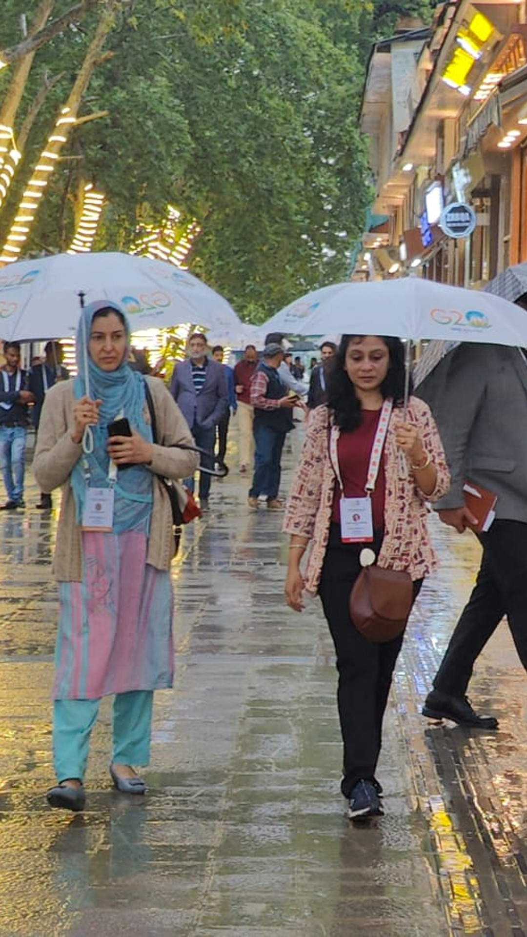 G20 summit: Delegates visit Srinagar's oldest market Polo View