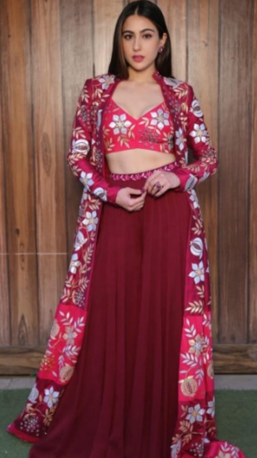 A look at Sara Ali Khan&rsquo;s splendid ethnic wardrobe