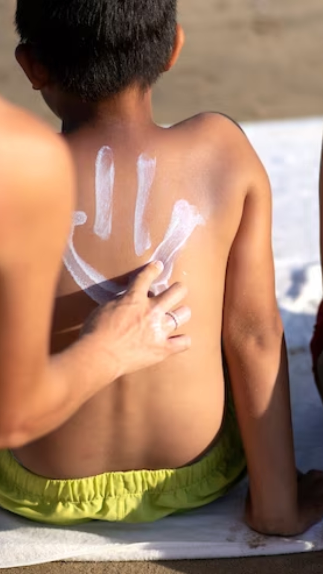 Mistakes you make while applying sunscreen