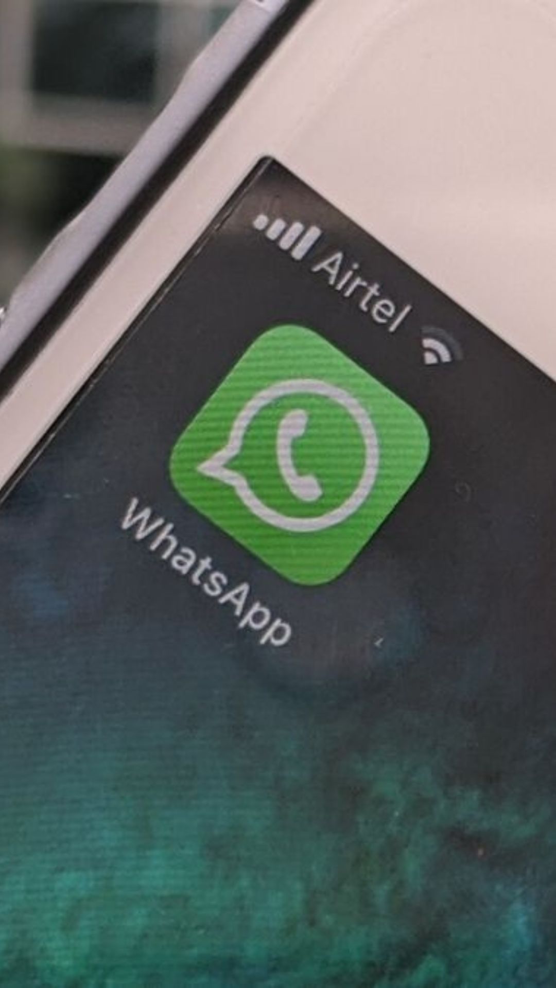 WhatsApp introduces HD photo sharing on iPhone: Here's how to send
