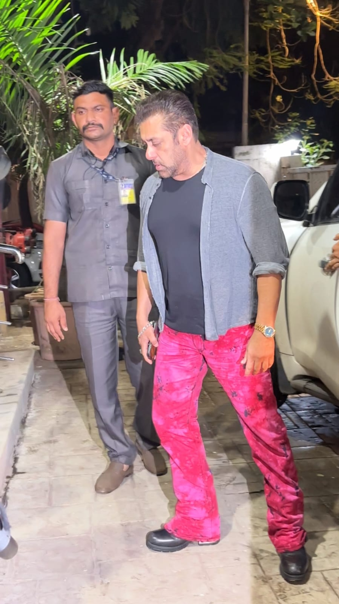 Update more than 157 salman khan jeans pant best halodalat.vn