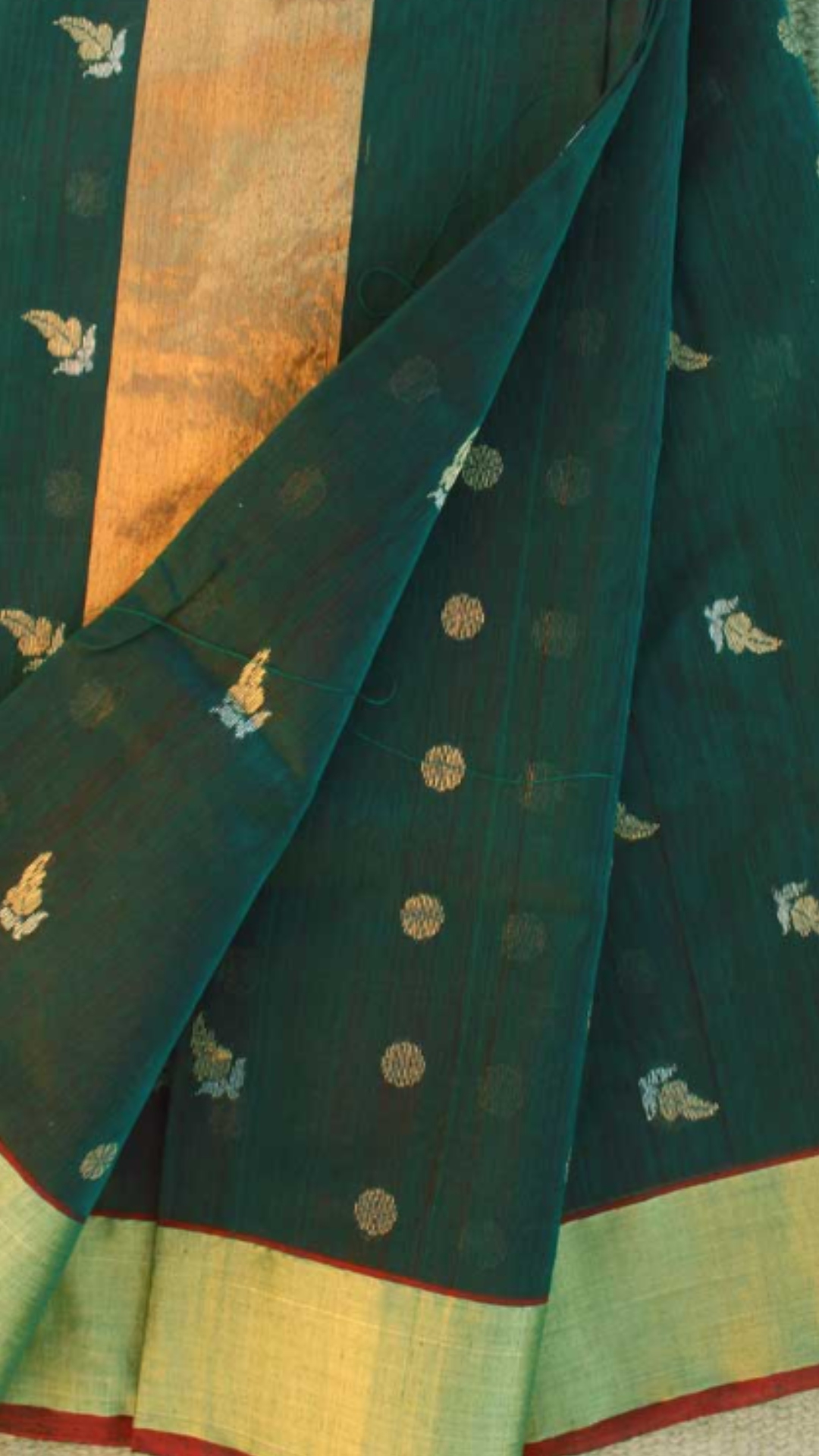 Vichitra Silk Green Tassels and Latkans Saree With Blouse